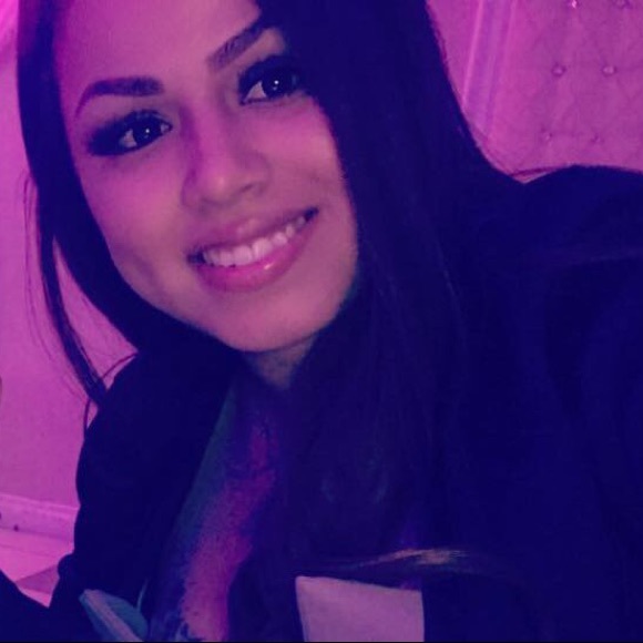 Meet your Posher, Dede - Picture 1 of 1